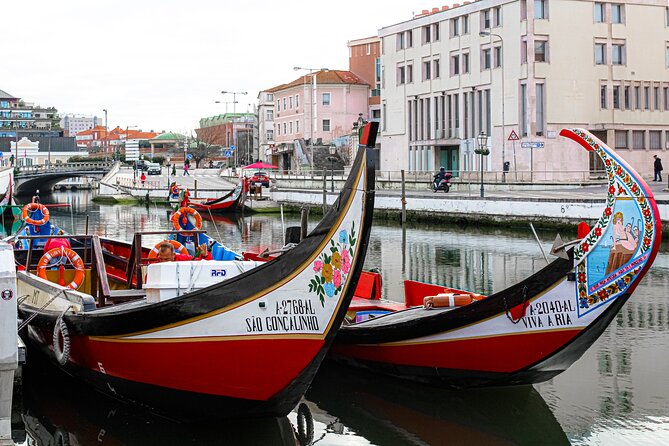 Aveiro Canal Cruise in Traditional Moliceiro Boat - Sights and Attractions