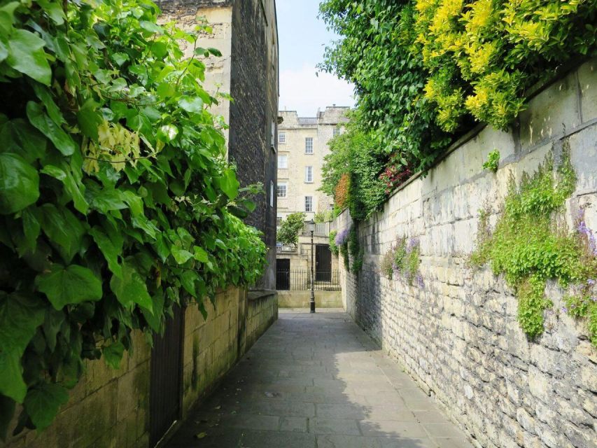 Awesome Bath – Family Walking Tour - Discovering Baths Rich History