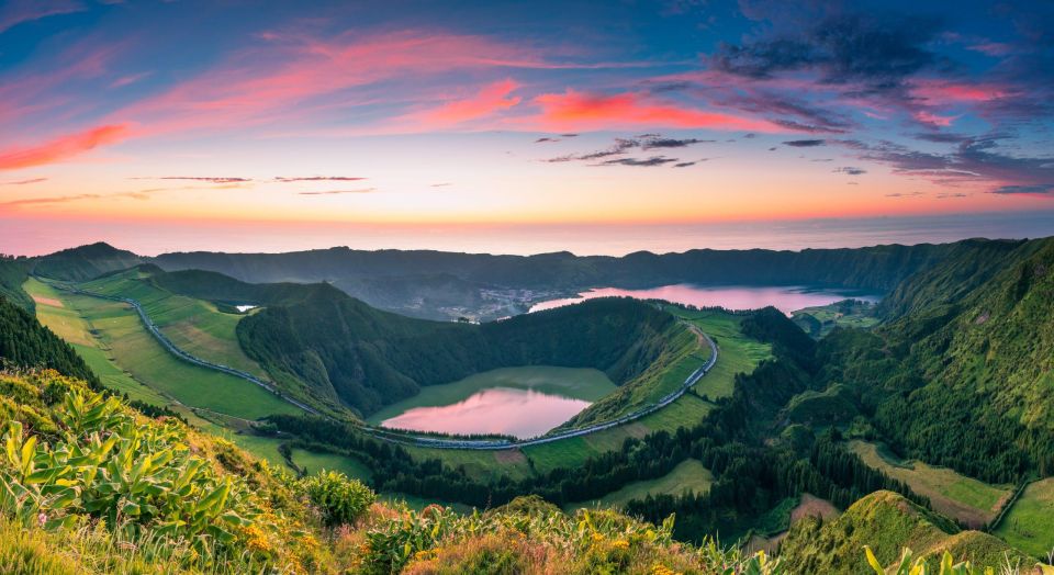 Azores: Explore the Dramatic Crater of Sete Cidades - Admiring Ponta Do Escalvado Lookout