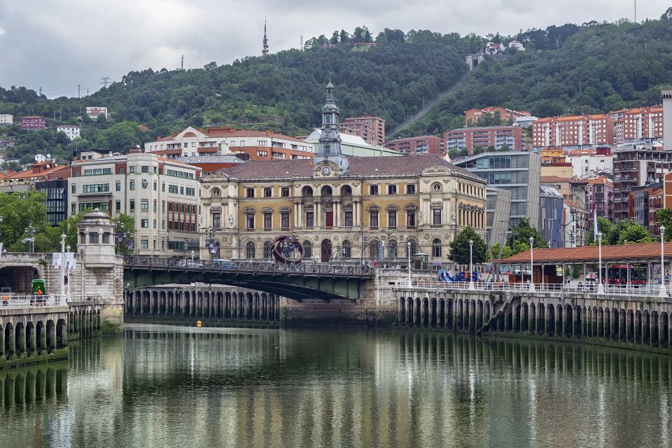 Bilbao - Private Historic Walking Tour - Tour Itinerary and Highlights