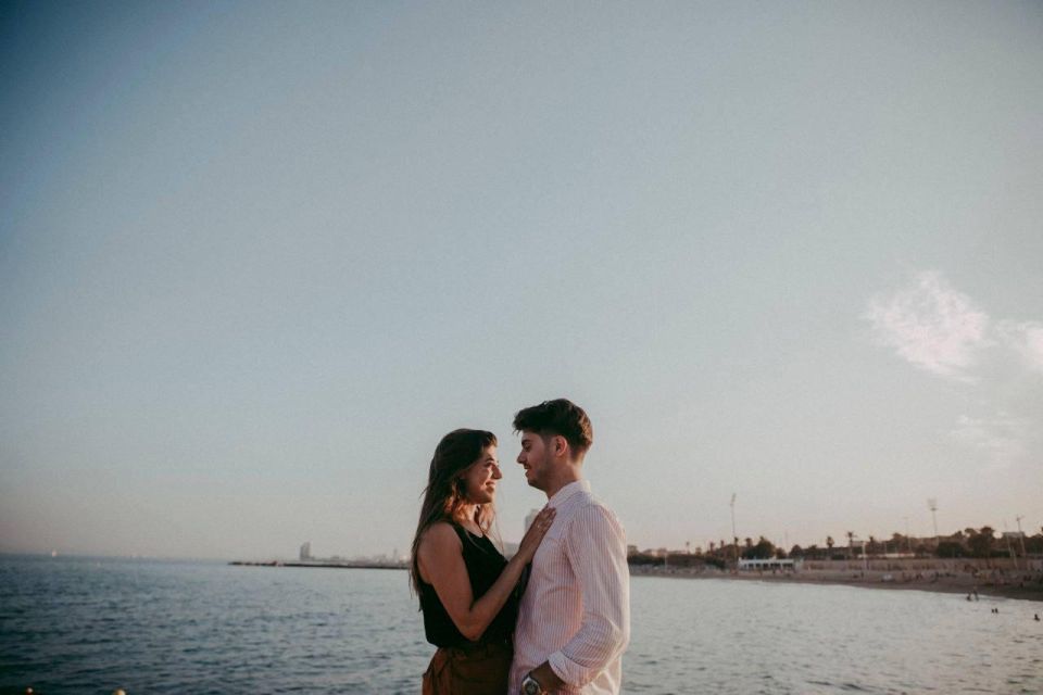 Calella: Photoshoot for Two, on the Beach, at Sunset. - Getting to Calella Beach