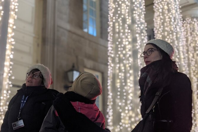 Christmas Walking Tour in Old Montreal - Discovering Bonsecours Market