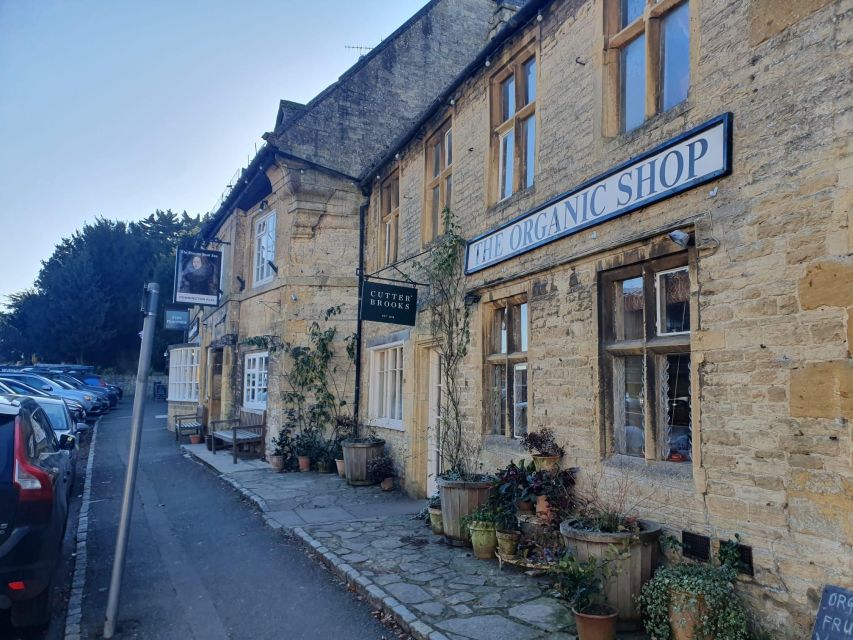 Cotswolds: Stratford-Upon-Avon 2-Day Tour With Cottage Stay - Crystal-Clear River Windrush