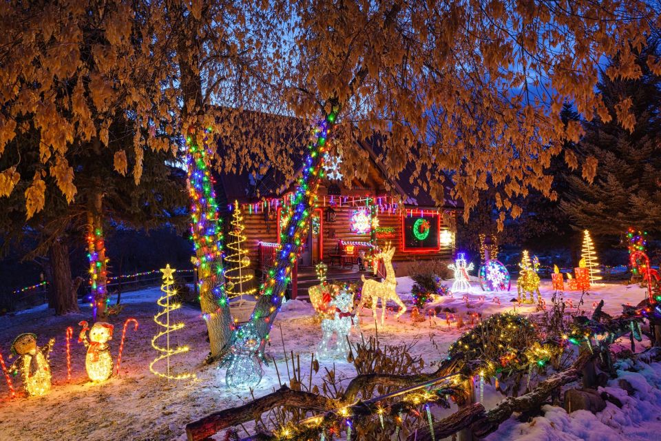 Dallas Holiday Splendor: A Festive Walk - Highland Parks Christmas Displays