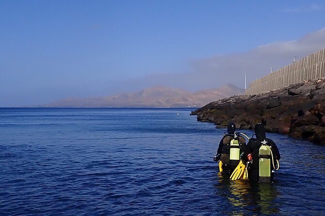 Discover Scuba Diving in Lanzarote (Costa Teguise) - Small-group Experience