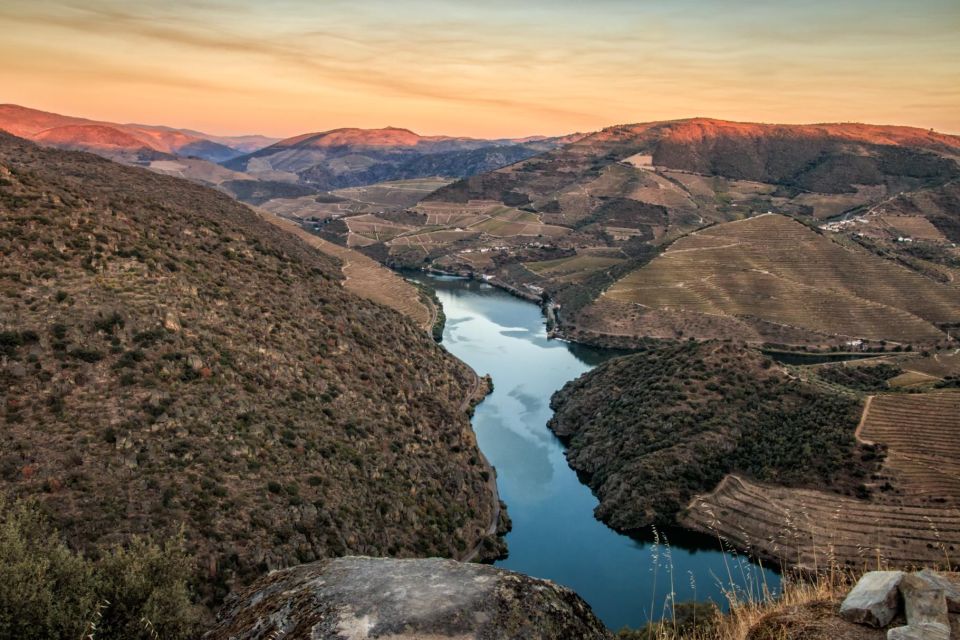 Douro Valley: 1 Day Landscape Photo Tour - Photographers Paradise