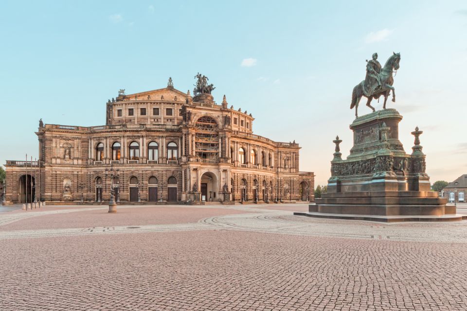 Dresden: Segway Tour Along the Elbe and Old Town - Exploring Dresdens Old Town