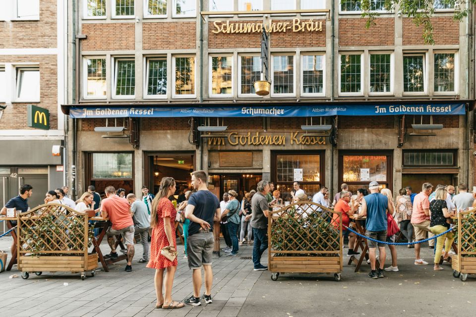 Düsseldorf: Altbier-Safari Beer Walking Tour - Booking and Cancellation