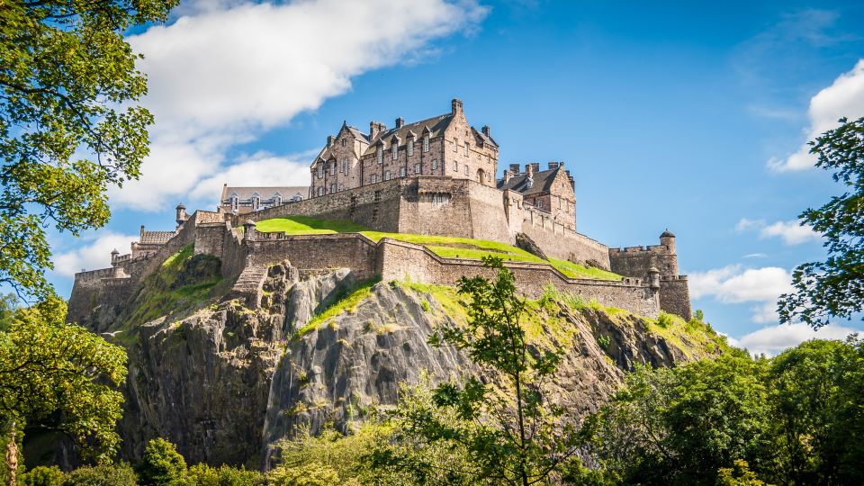 Edinburgh Castle: Highlights Tour With Tickets, Map & Guide - Meeting at the David Hume Statue