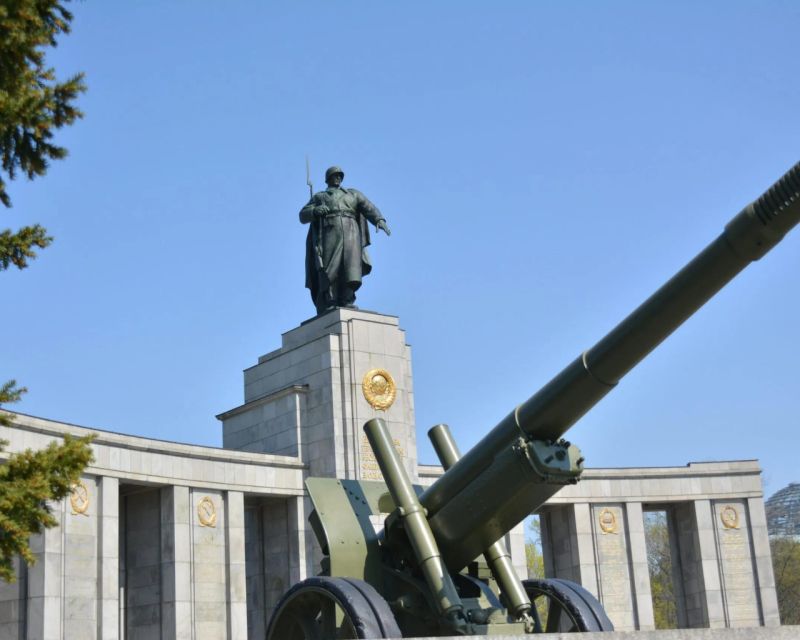 Essential Berlin Private Tour Landmarks Highlights & History - Checkpoint Charlie Significance