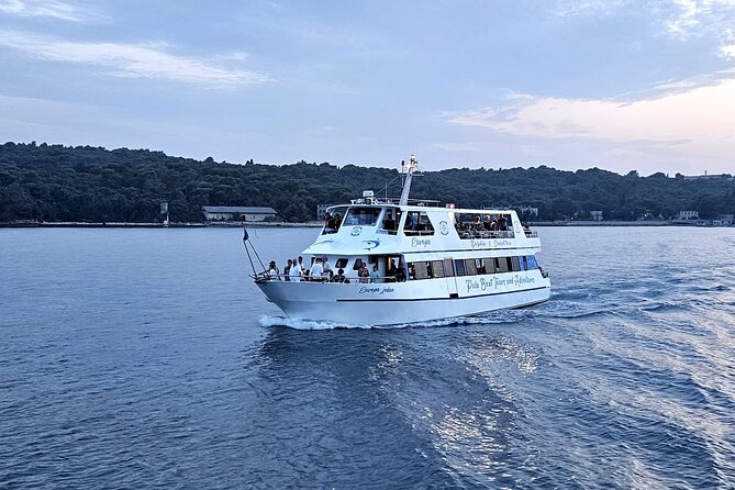 Exclusive Dolphin & Sunset Cruise With Dinner & Drinks From Pula - Unlimited Drinks and Beverages