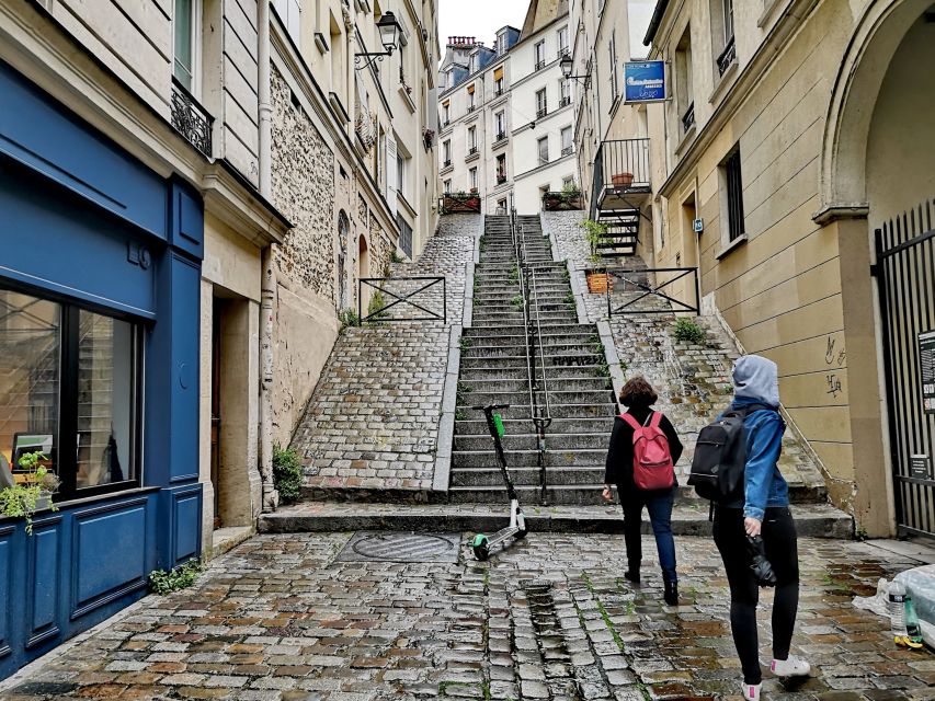 Family Experience: Montmartre Tour - Family-Friendly Experience