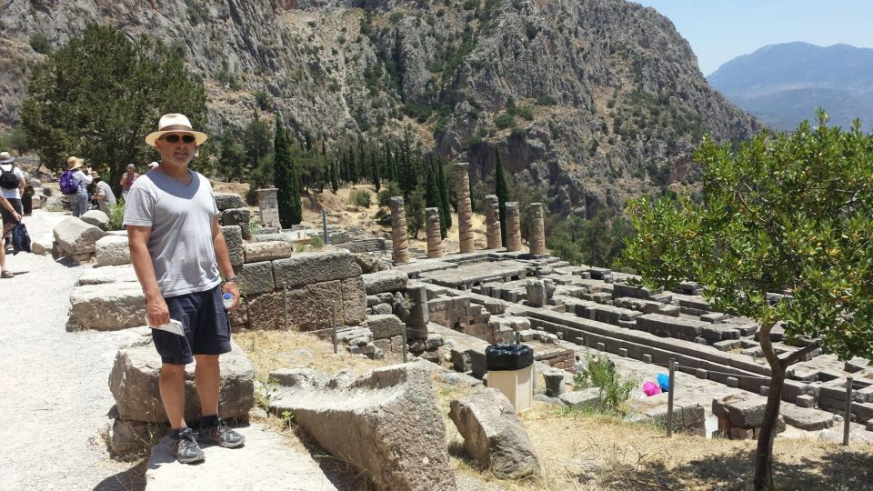 From Athens: Delphi, Arachova and Chaerone Pivate Day Tour - Exploring Delphis UNESCO Heritage