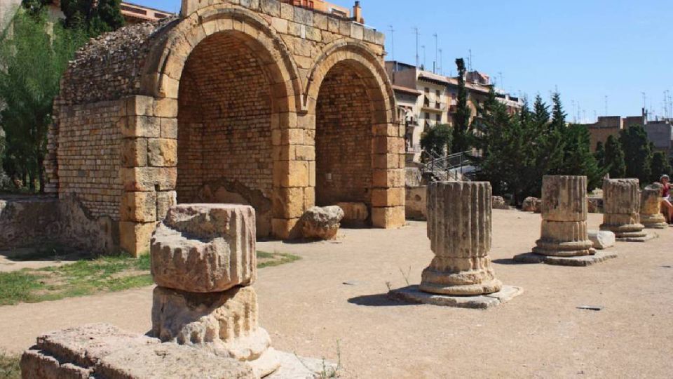 From Barcelona: Private Half-Day Tarragona Tour With Pickup - Ruins From the 2nd Century