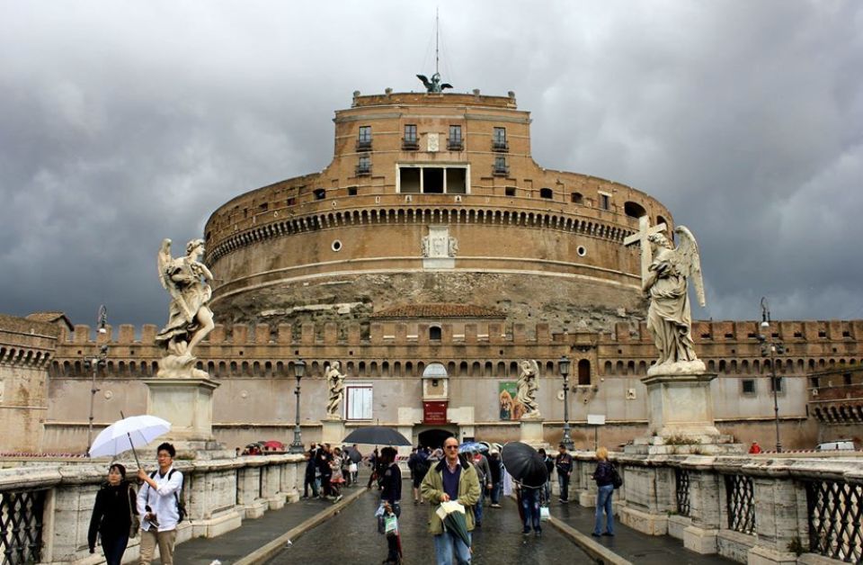 From Civitavecchia: Private Rome Highlights Tour W/ Tickets - Colosseum and Roman Forum