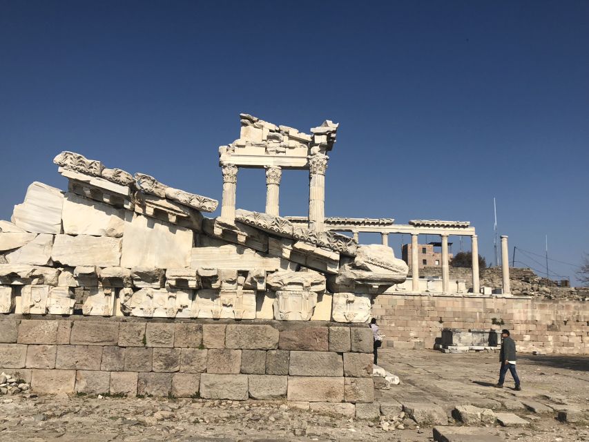 From Istanbul: Ancient Pergamon Day Trip With Flights - Acropolis of Pergamon