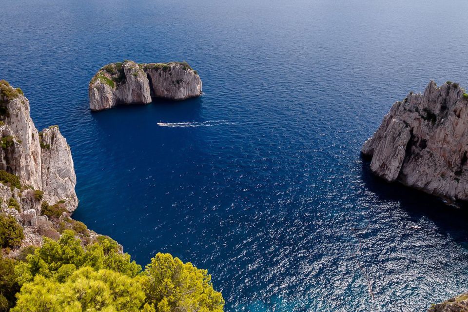 From Sorrento to Capri and Positano: Private Boat Tour - Visit to Li Galli Islands