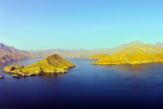 Full Day Dhow Cruise of the Fjords of Musandam - Dining and Refreshments