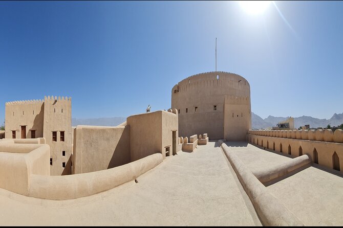 Full-Day Nizwa Fort, Bahla Fort and Jabreen Castle Private Tour - Discover Bahla Fort