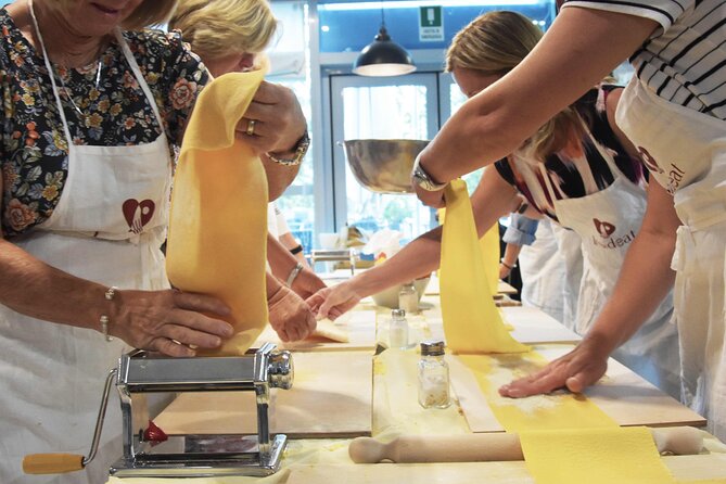 Gelato & Fettuccine Making Class in Rome - Group Size and Cancellation