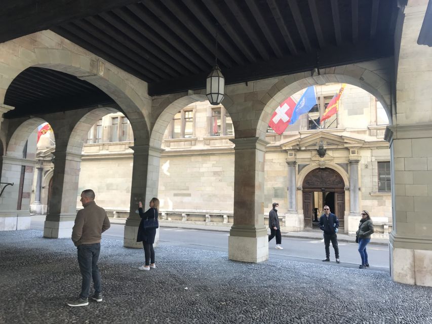 Geneva: United Nations, Old Town and Lake E-Bike Tour - Tour Accessibility