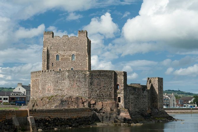 Giant'S Causeway and Titanic Experience From Belfast Port - What to Expect on the Tour