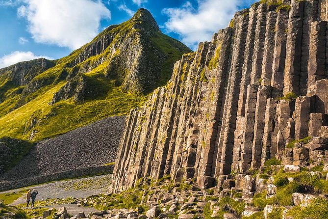 Giants Causeway Day Tour From Dublin - Dunluce Castle Exploration