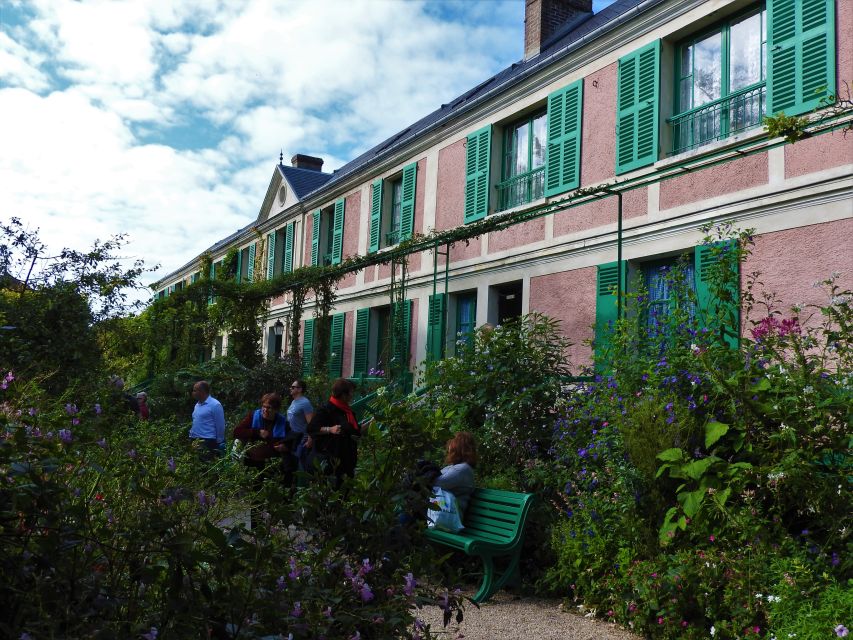 Giverny: Monet's House and Gardens Skip-the-Line Tour - Skip-the-Line Access to House