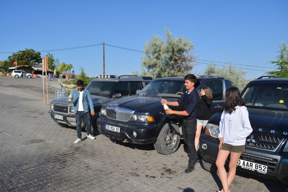 Göreme: Cappadocia Hot-Air Balloon Viewing With SUV - Competent Driver and Photography