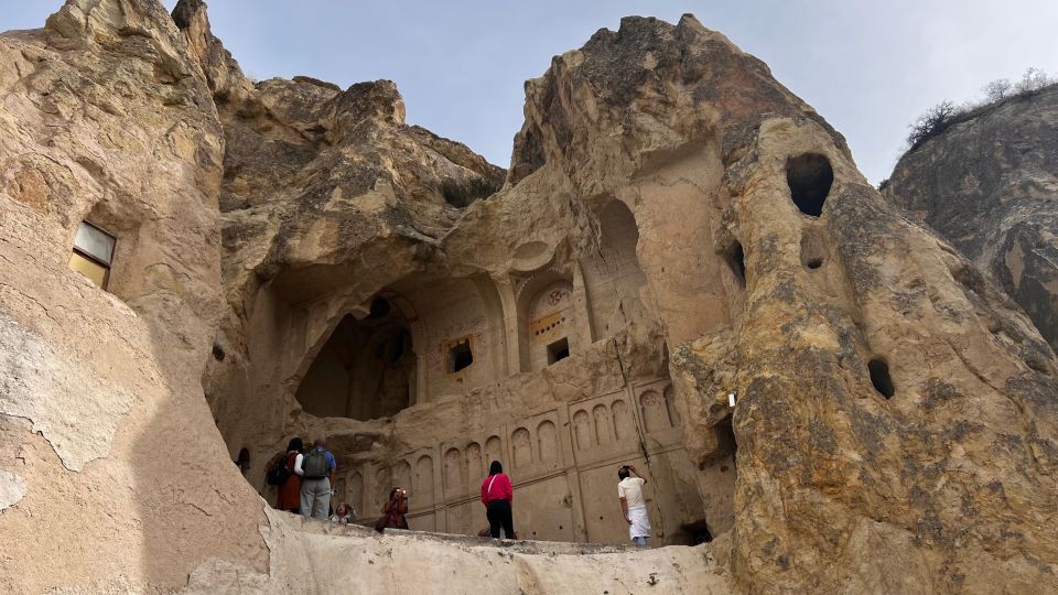 Goreme Open Air Museum Visit: Transfer and Guide Included - Immersive Cappadocian Atmosphere