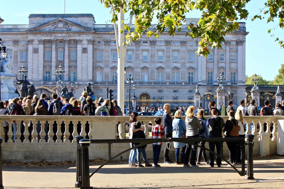 Grand London Half-Day Bicycle Tour - Witnessing the Changing of the Guard