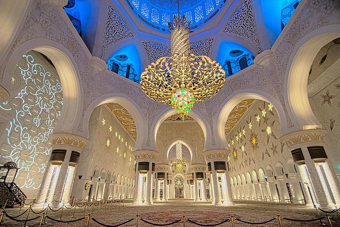 Half-Day Grand Mosque Tour From Dubai - Worlds Largest Chandelier