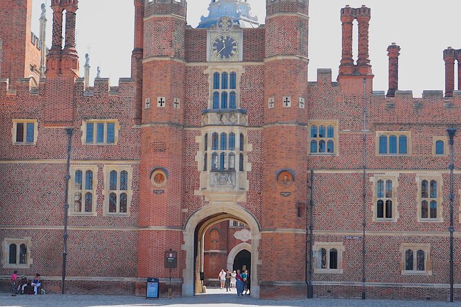 Hampton Court Guided Tour Full Day and High Tea - Cancellation and Pricing