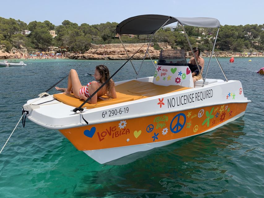 Ibiza: Discover the Best Coves in a Boat Driven by Yourself - Boating Without a License