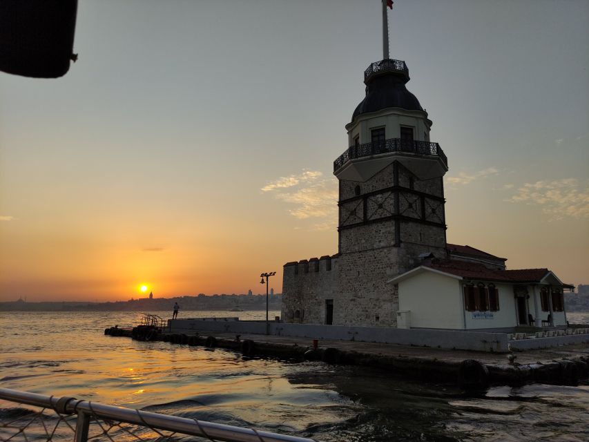 Istanbul: Bosphorus Sunset Cruise With Snacks and Drinks - Turkish Canapés and Beverages