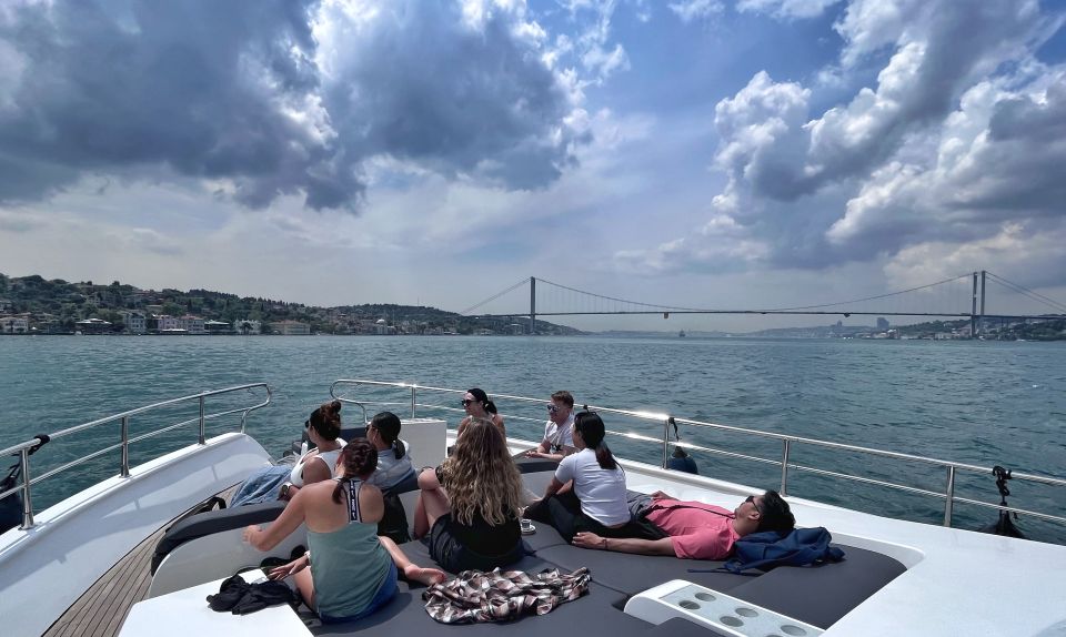 Istanbul: Dolmabahce Palace Tour and Bosphorus Yacht Cruise - Inclusions and Amenities of the Tour