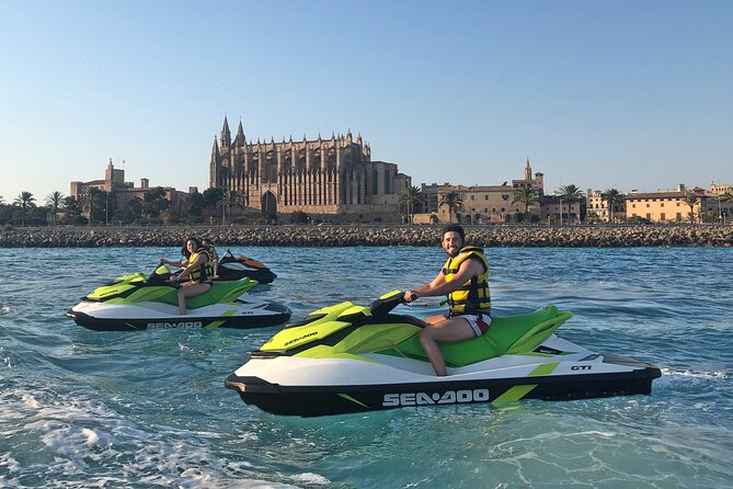 Jetski Tour to the Emblematic Palma Cathedral - Photography Services