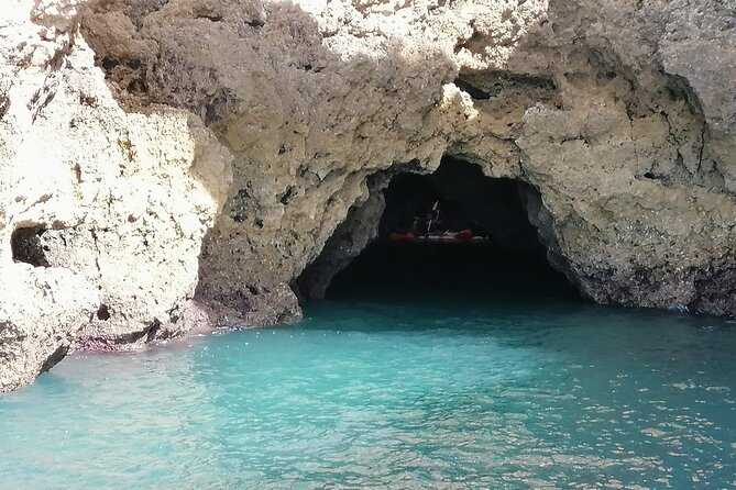 Kayak Adventure Through the Ponta Da Piedade Caves in Lagos - Exploring the Ponta Da Piedade Caves