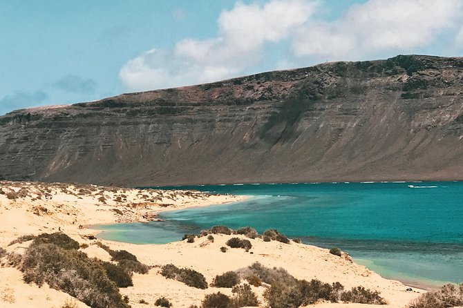 Lanzarote: La Graciosa Island Cruise With Lunch and Water Activities - Tour Logistics and Meeting Point