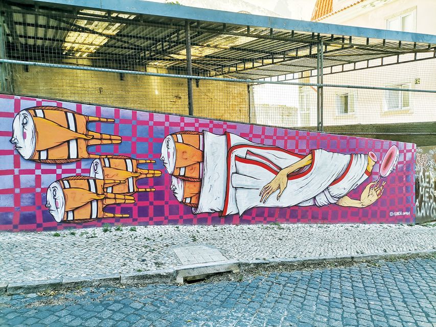 Lisbon: 2-Hour Street Art Photo Tour - Guided Tour Insights