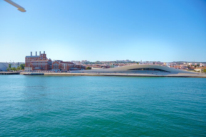 Lisbon River Boat Sightseeing Tour With a Drink - Customer Reviews and Ratings