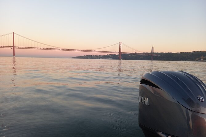 Lisbon Sunset or Daylight Speedboat Tour - Safety Measures and Precautions