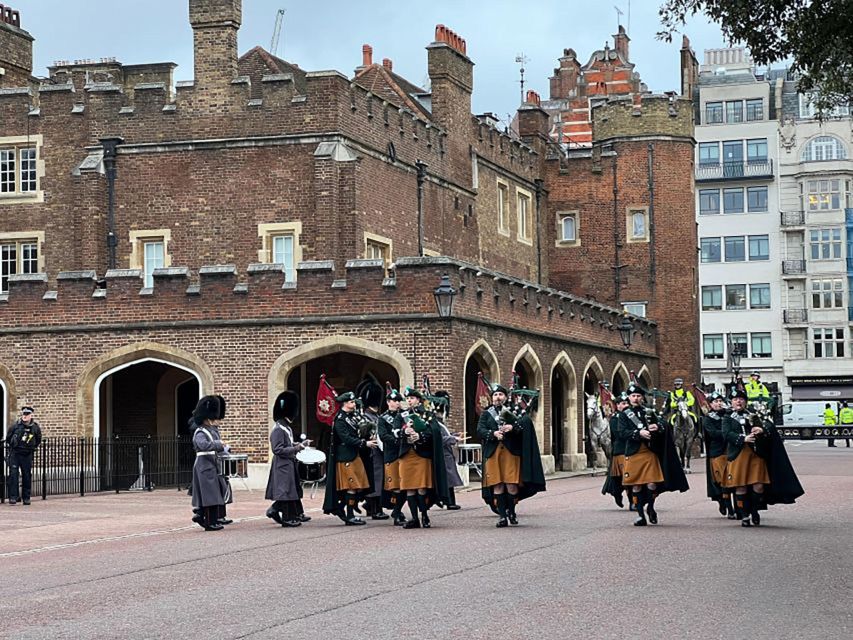 London: City Highlights Walking Tour - Key Stops