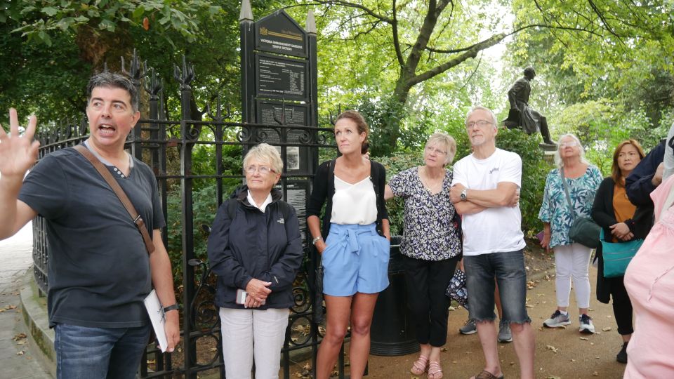 London: Downton Abbey Guided Walking Tour - Cora and Simon Bricker