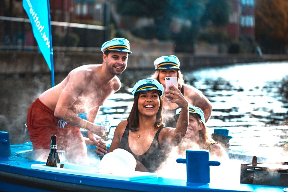 London: Hot Tub Boat Guided Historical Docklands Cruise - Age and Group Restrictions