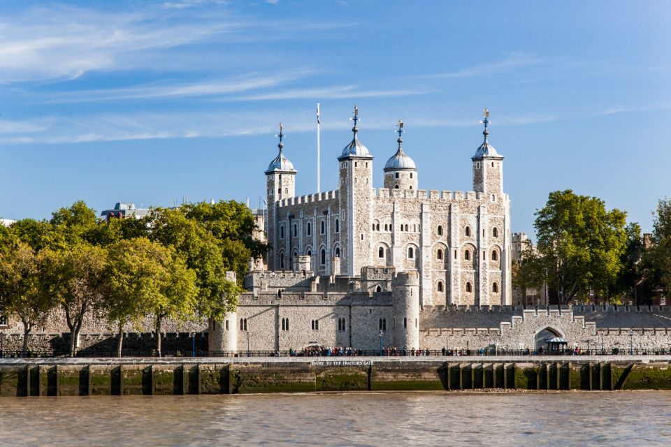 London: Tower of London, Beefeater Welcome, and Crown Jewels - Tour Inclusions and Duration