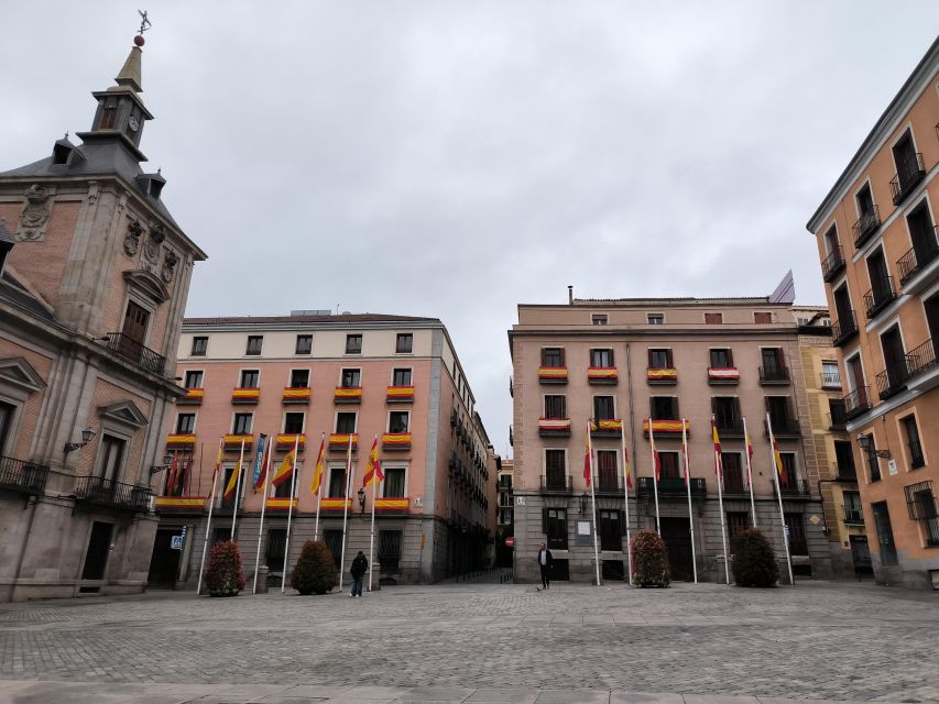 Madrid: Full-Day Private History and Legends Walking Tour - Accessibility and Inclusions