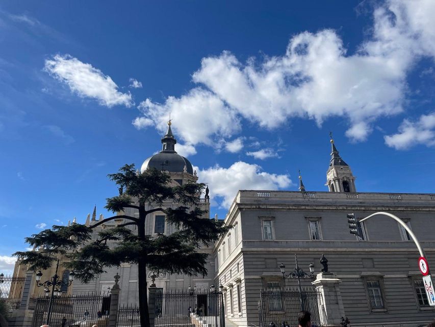 Madrid: Guided City and Royal Palace Tour With Entry Tickets - Madrids Regal History