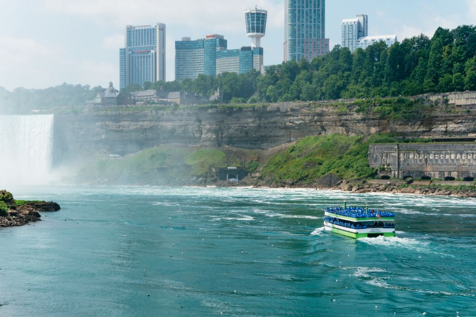 Niagara Falls: Tour With Boat, Cave, and Trolley and Guide - Meeting Point