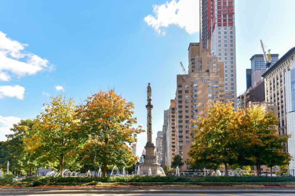 NYC: Midtown Manhattan Self-Guided Walking Tour - Navigating the Vibrant Times Square